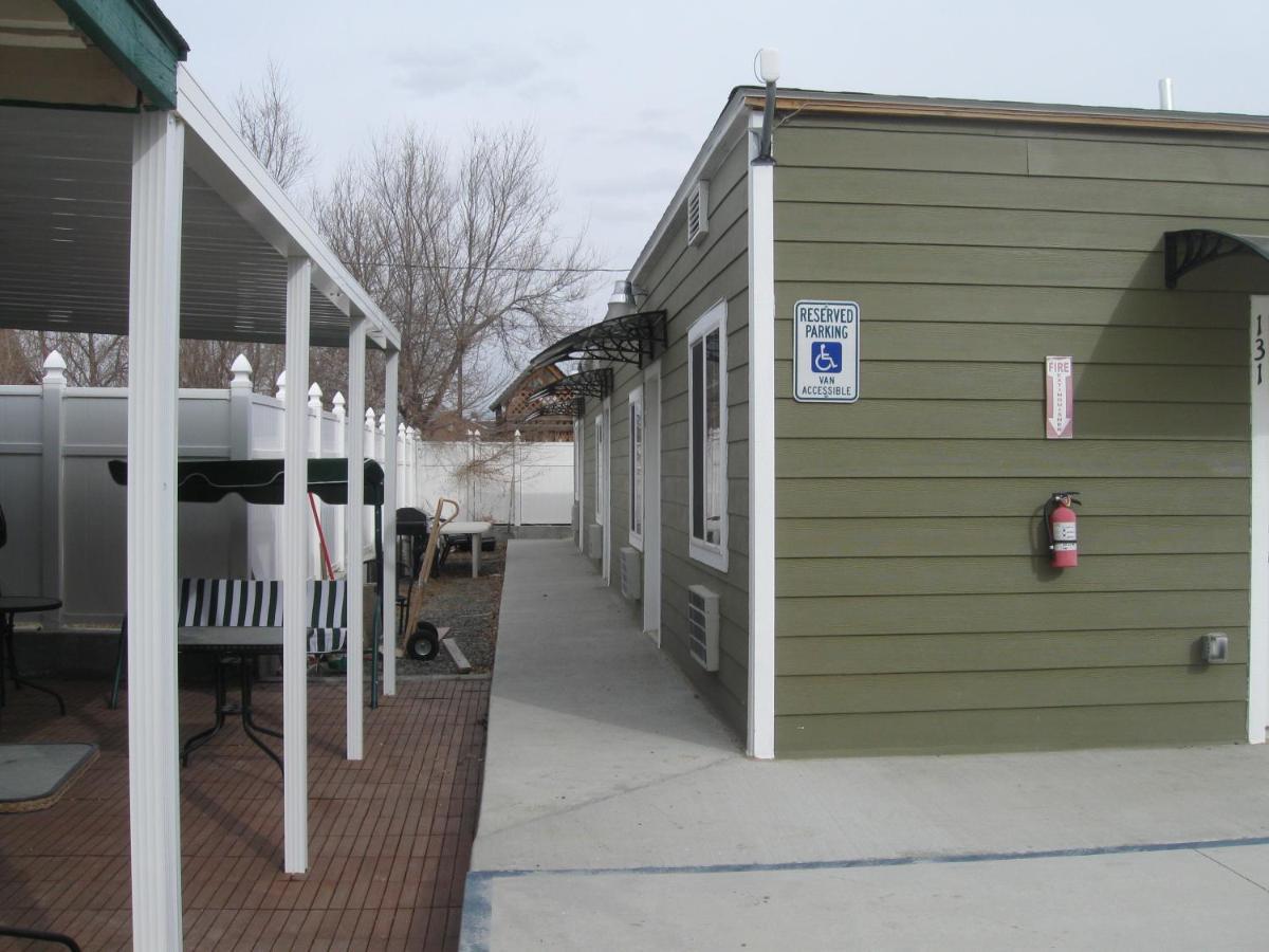 Western Motel Lovell Exterior photo